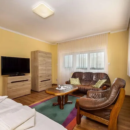 In - Balaton 43108 Apartment *